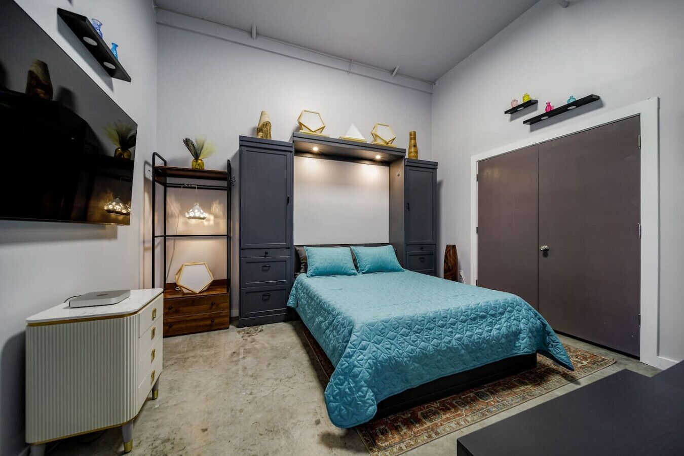 2 camere, una scrivania, ferro/asse da stiro, Wi-Fi gratuito