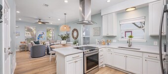 🦩Book Me Baby! Casa Marina with Private Pool 🦩