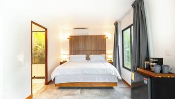 Deluxe Bungalow, 1 King Bed with Sofa bed, Beach View | Premium bedding, down comforters, minibar, in-room safe