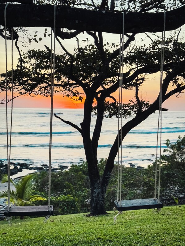 Beach/ocean view - The Bohemian Lagarto (Cuajiniquil)