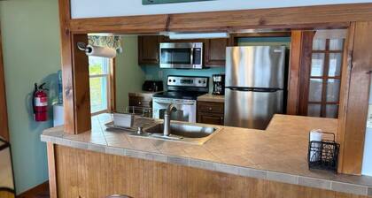 Paradise Lakefront Cottage on Cranberry Lake