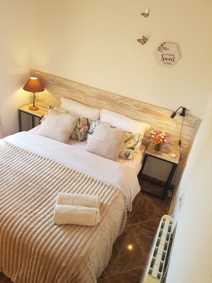 2 sovrum, strykjärn/strykbräda, wi-fi och sängkläder