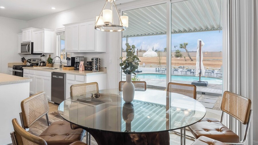 Pool, Spa, Pickleball & Piano Near Pioneertown Harmony House by Avantstay