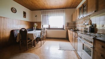 Kühlschrank, Mikrowelle, Ofen, Toaster
