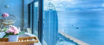 Beihai Beibuwan No.1 Mumu First Line Seaview Apartment