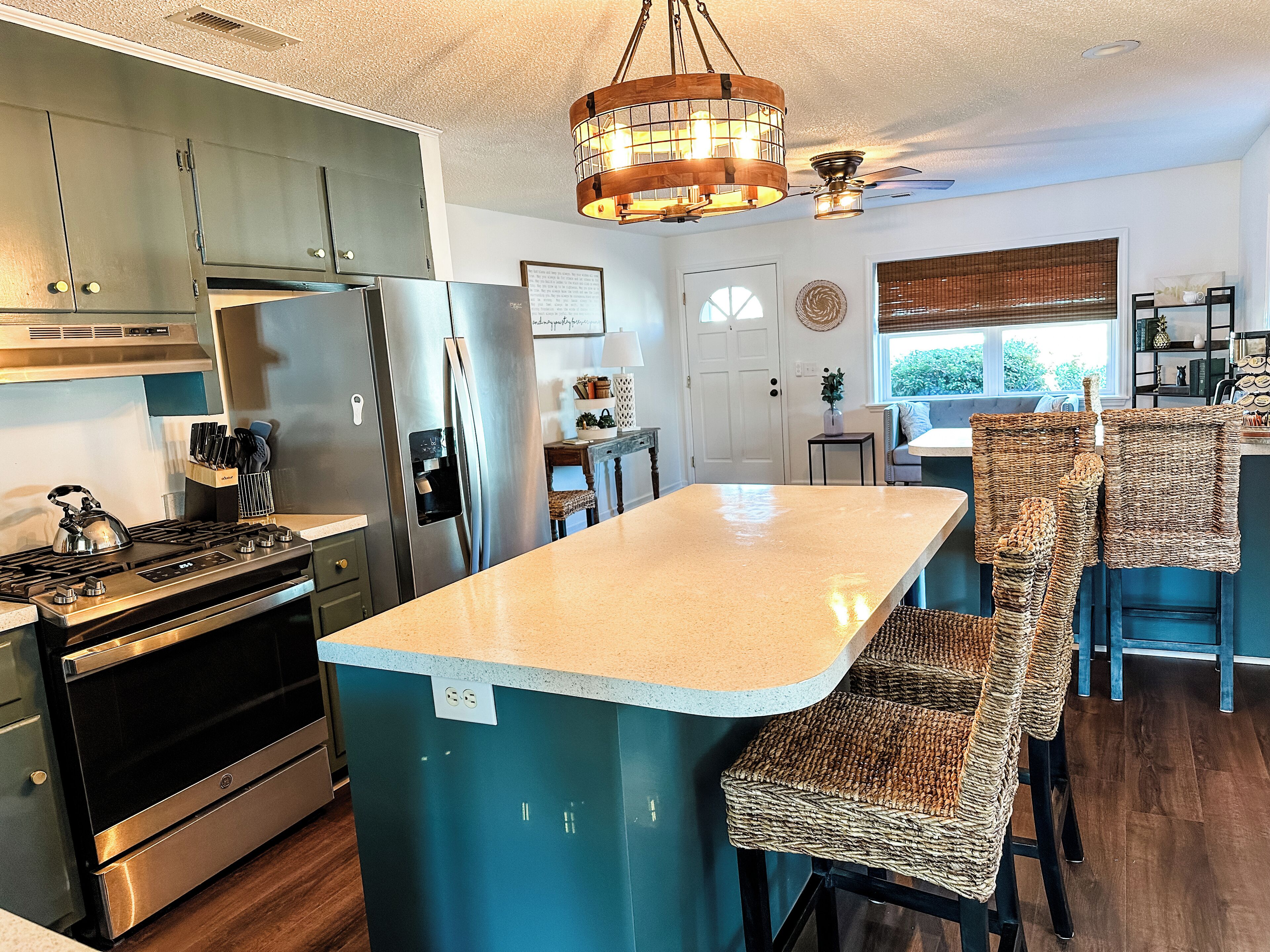 冰箱、微波炉、烤箱、炉灶