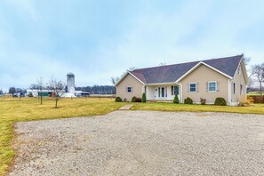 Exterior - ‘Meadow Edges’ w/ Yard & Views in Odon (Odon)