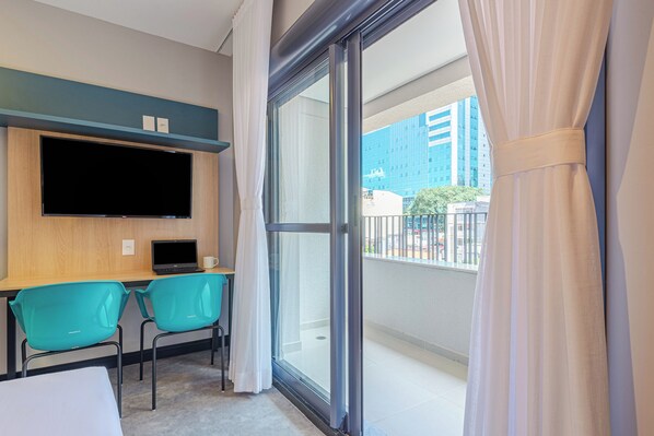 Superior-Studio, Balkon, Stadtblick