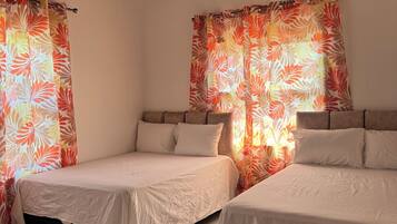 2 bedrooms, iron/ironing board, WiFi