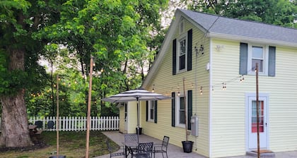 The Yellow Farmhouse - Whitewater River access & fire pit. Peaceful and comfy!