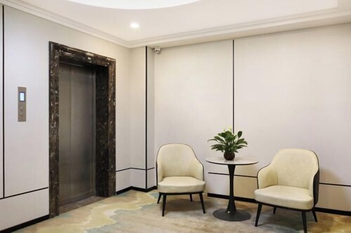 Homeinn Pebble Hotel (Taiyuan Railway Station Wuyi Square)