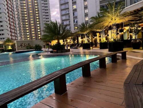 2-3BR 4 Room 2CR Air condo Luxury life Swim Gym300