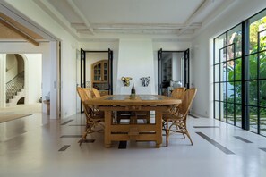 Dining - Sea front! Wonderfull villa with sea views from every room. (Capdepera)