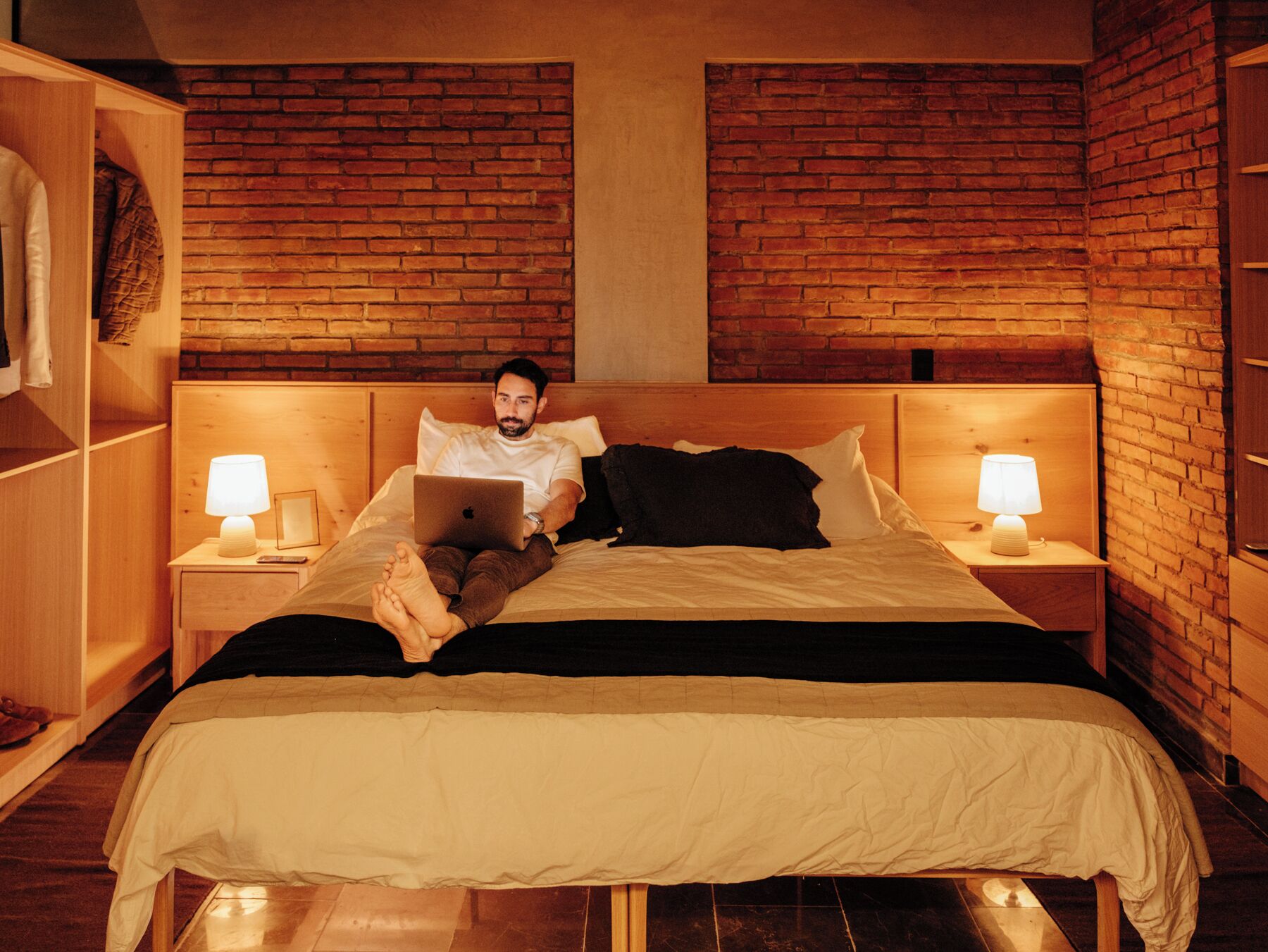 1 bedroom, desk, iron/ironing board, WiFi