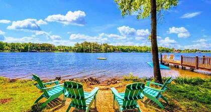 Lakefront Log Cabin at Lake Anna, Dock, Deck