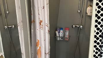 Shower, towels