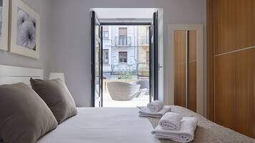 2 chambres, fer et planche à repasser, Wi-Fi gratuit, draps fournis