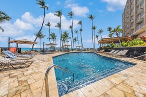 Piscine extérieure, piscine chauffée