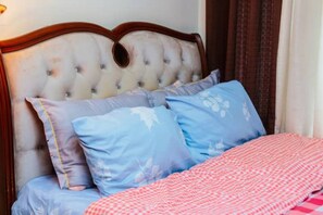 1 chambre, fer et planche à repasser, Wi-Fi, draps fournis