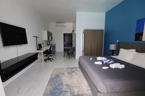 Luxury Suite, Pool View, Poolside | 1 bedroom, free WiFi