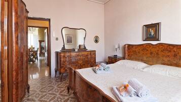 2 sovrum, strykjÀrn/strykbrÀda, wi-fi och sÀngklÀder