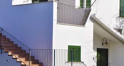 Rainbow Houses – Blue House Mare, Campagna e Relax