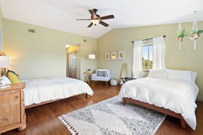 3 bedrooms, desk, iron/ironing board, travel cot