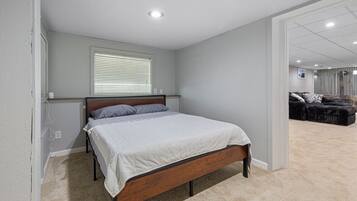 3 bedrooms, WiFi, bed sheets