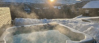 Stunning home in Bjorli with WiFi