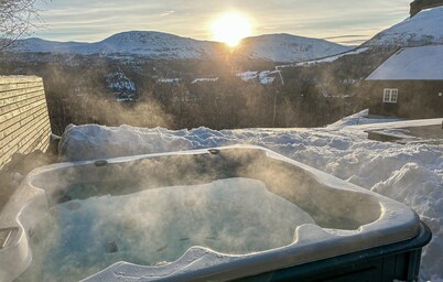 Stunning home in Bjorli with WiFi