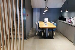 تناول الطعام