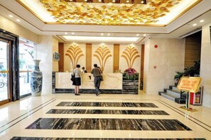 Lobby - Guangzhou Liangyou Qicheng Hotel (Gangding Subway Station Jinan University Branch) (Guangzhou)