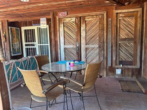 Studio, 1 Queen Bed, Kitchen, City View (Washington STUDIO) | Outdoor dining