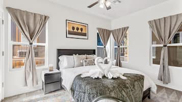 House, 2 Queen Beds, Balcony, Mountain View (Butler Flagstaff)