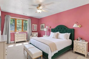 5 habitaciones, tabla de planchar con plancha, wifi y ropa de cama 