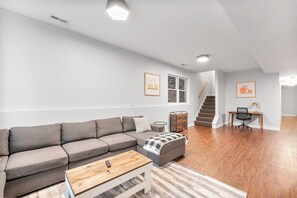 Smart TV, video games