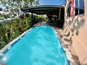 Piscine extérieure