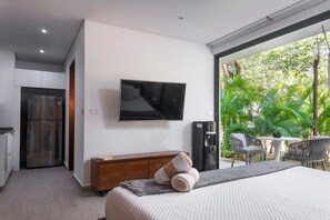 1 slaapkamer, een strijkplank/strijkijzer, reisbedje, wifi