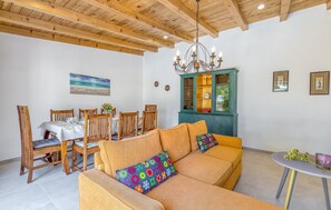 Smart TV - 3 bedroom beautiful home in Kanfanar (Kanfanar)