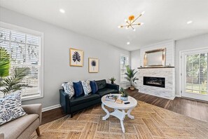 Smart TV, fireplace, table tennis