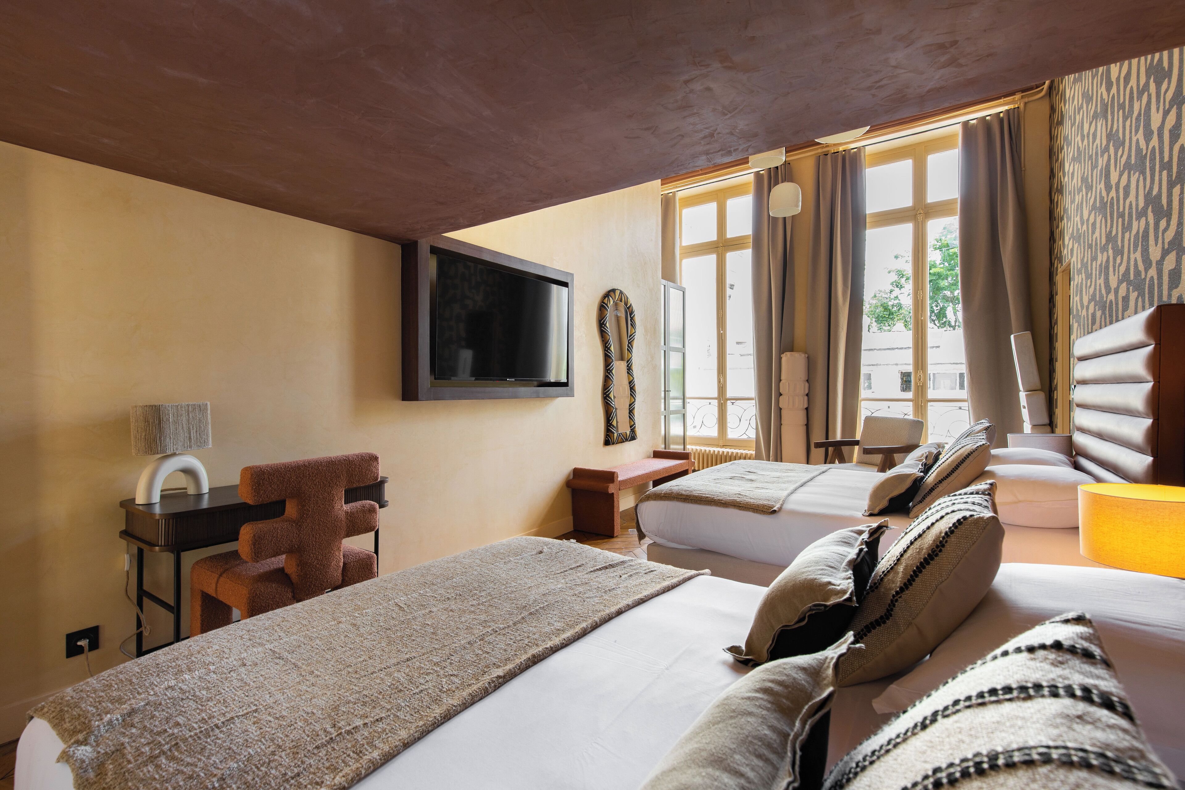 Cortinas blackout, sistema de insonorización y cunas gratuitas 