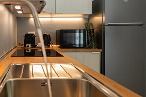 Oven, stovetop