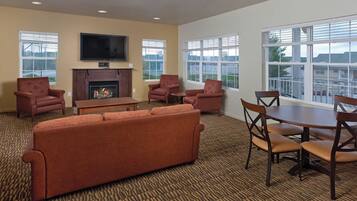 TV, fireplace, stereo