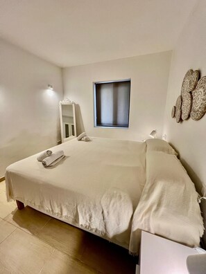 2 chambres, fer et planche à repasser, accès à Internet, literie fournie