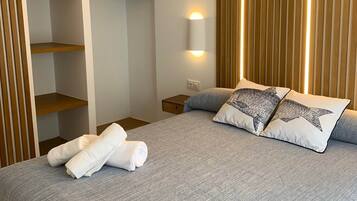 1 habitación, tabla de planchar con plancha, wifi y ropa de cama