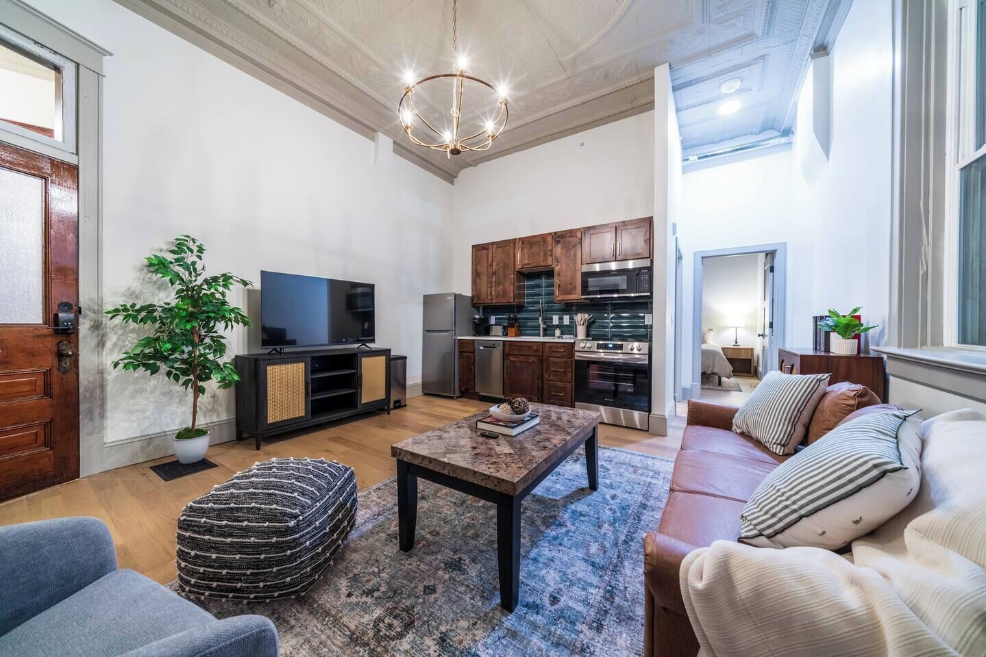 智能电视、壁炉