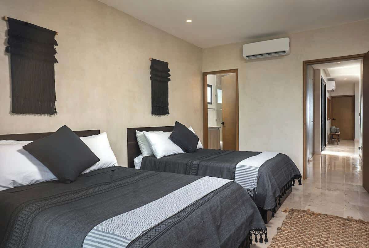 2 soverom, strykejern/-brett, reiseseng for barn og wi-fi