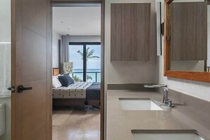 2 bedrooms, iron/ironing board, travel cot, WiFi