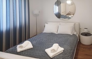 3 chambres, lit parapluie, Wi-Fi gratuit, draps fournis