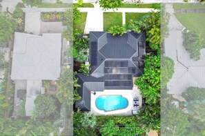 Exterior - Spacious 4-bedroom heated pool house in West Palm Beach (West Palm Beach)